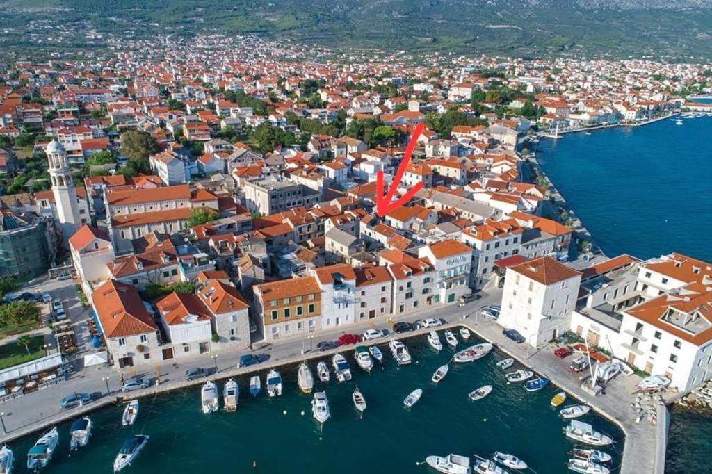 Guesthouse Nina Kaštel Novi Zewnętrze zdjęcie
